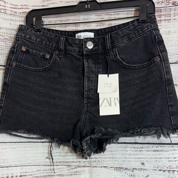 Zara Shorts Womens Sz 6 High Rise Distressed Denim Black Frayed Hem Metal Button - Picture 2 of 13